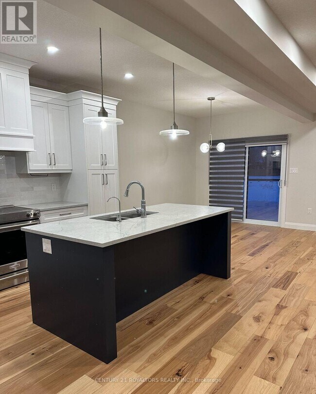 32 Walker Rd in Ingersoll, ON - Building Photo - Building Photo