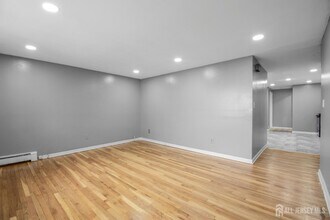 360 Cator Ave in Jersey City, NJ - Building Photo - Building Photo