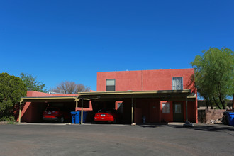 Limberlost Village in Tucson, AZ - Building Photo - Building Photo