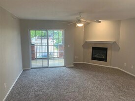 105 NW 8th St, Unit 205 in Grimes, IA - Building Photo