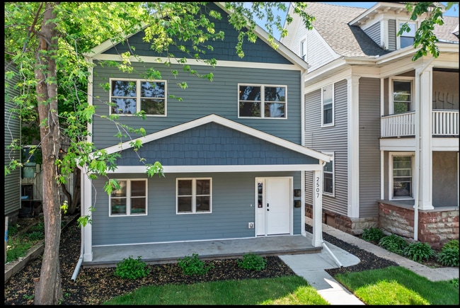 2507 1st Ave S in Minneapolis, MN - Building Photo - Building Photo