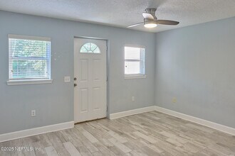 114 18th Ave N in Jacksonville Beach, FL - Building Photo - Building Photo