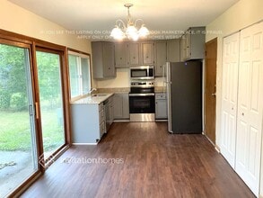 1005 Harvard Ln in Matteson, IL - Building Photo - Building Photo