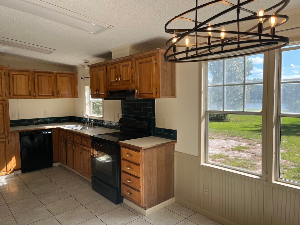 676 Ellenberg Rd in Quitman, GA - Building Photo