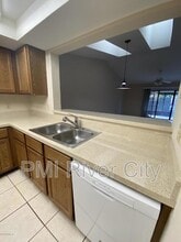 2388 Ironstone Dr E in Jacksonville, FL - Building Photo - Building Photo