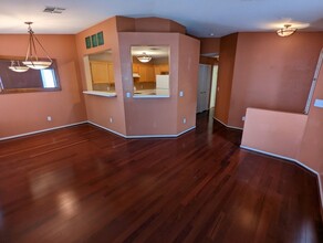 72 Belle Soleil Ave in Las Vegas, NV - Building Photo - Building Photo