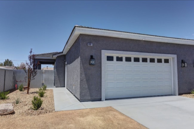 1800 Galaxy St in Pahrump, NV - Foto de edificio - Building Photo