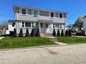 53 Victoria St in Providence, RI - Building Photo