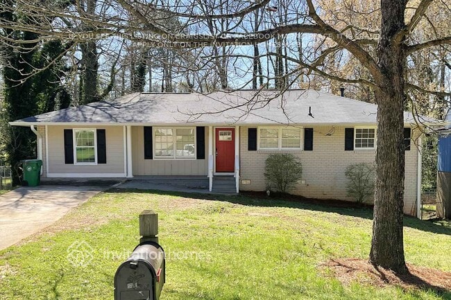 property at 625 El Prado Ct