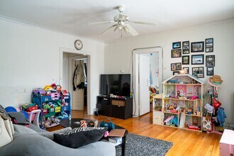 4331 N Francisco Ave in Chicago, IL - Building Photo - Building Photo