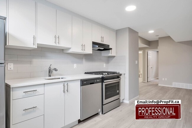 property at 6305 66 St