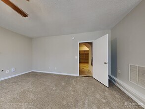 4811 Heather Mill Trace in Snellville, GA - Building Photo - Building Photo