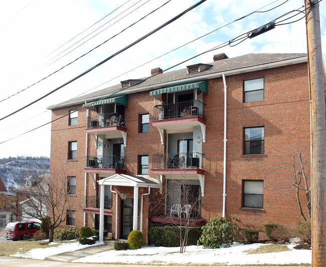 915 McKinley Ave in Pittsburgh, PA - Building Photo - Building Photo