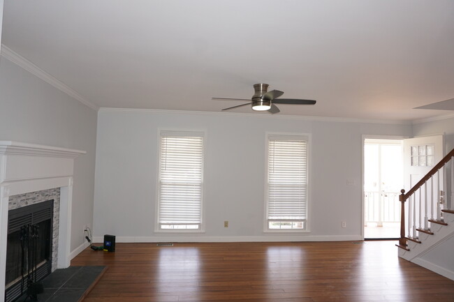 4773 Countryside Dr in Flowery Branch, GA - Building Photo - Building Photo