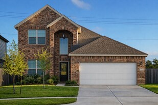 4847 Camden Bristol Dr in Baytown, TX - Building Photo