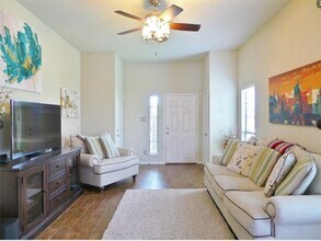 2711 Silver Oak Dr in College Station, TX - Foto de edificio - Building Photo