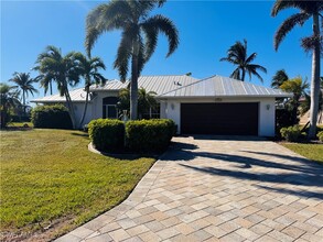 11661 Royal Tee Cir in Cape Coral, FL - Building Photo - Building Photo