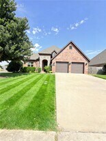 4201 SW Layton Rd in Bentonville, AR - Building Photo