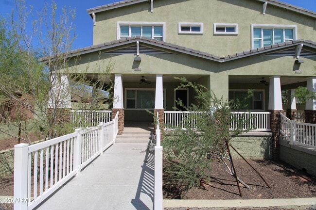 property at 1024 E Curry Rd