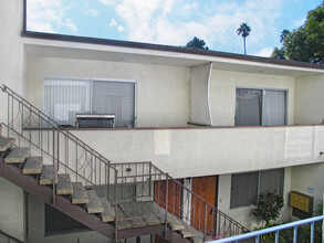 1208 California Ave in Santa Monica, CA - Building Photo - Building Photo