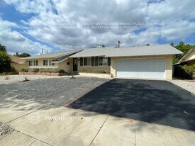 21717 Bryant St, Unit 5 in Los Angeles, CA - Building Photo