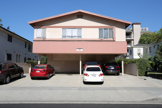 423 S Hamel Rd in Los Angeles, CA - Building Photo - Building Photo