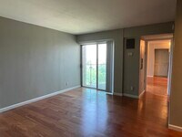 3838 Rainbow Blvd photo'