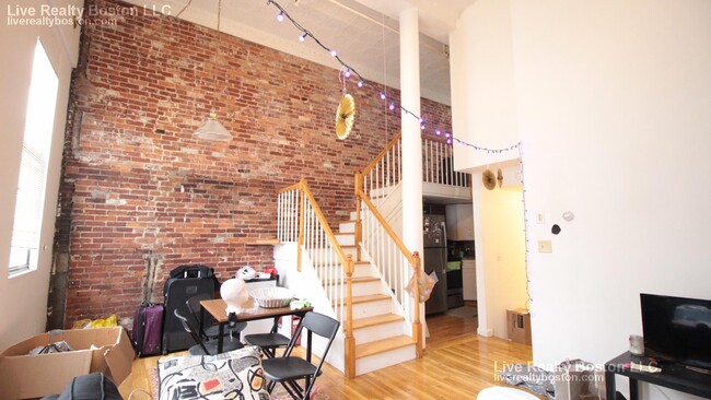 168 Northampton St, Unit #2 in Boston, MA - Building Photo - Building Photo