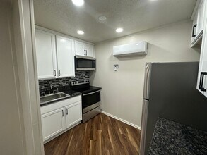 411 Lindsay Rd in Clemson, SC - Building Photo - Building Photo