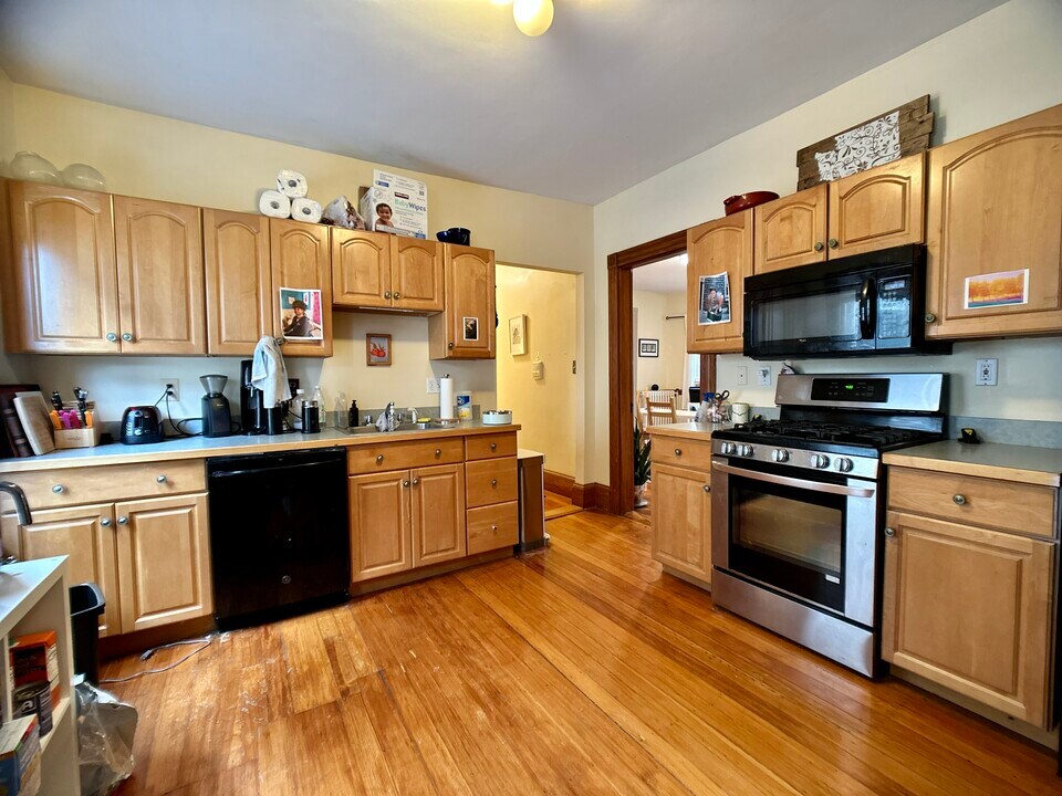 14-16 Colberg Ave, Unit 2 in Boston, MA - Building Photo