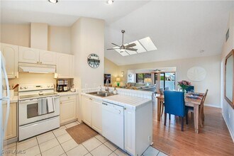 878 Meadowland Dr in Naples, FL - Building Photo - Building Photo