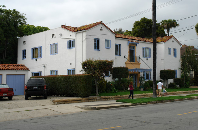 302 W Anapamu St in Santa Barbara, CA - Building Photo - Building Photo