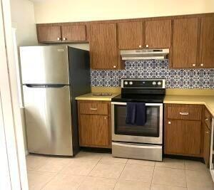 2302 Sunrise Blvd in Fort Pierce, FL - Building Photo - Building Photo