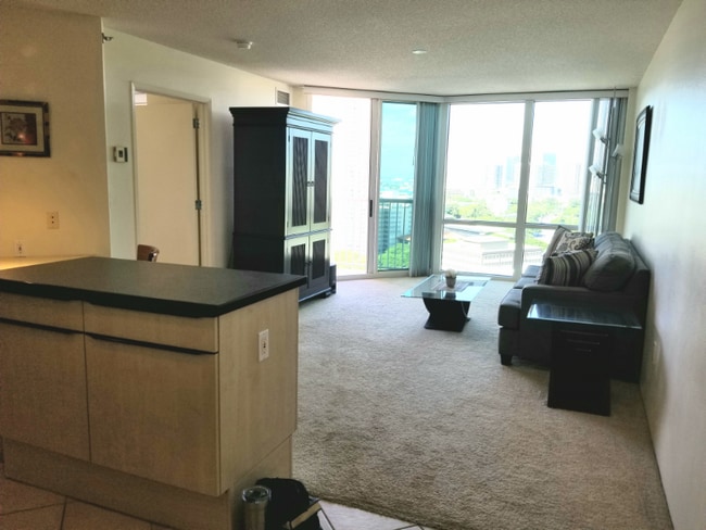 801 S King St in Honolulu, HI - Building Photo - Building Photo