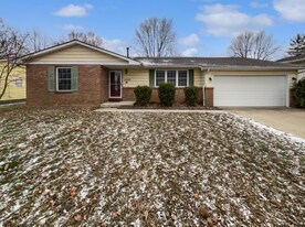 2343 Salem Ave in Grove City, OH - Building Photo