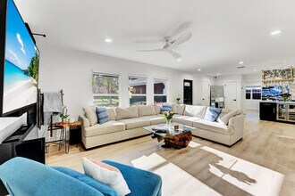 707 W Boulevard Chatelaine in Delray Beach, FL - Building Photo - Building Photo