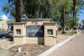 Tuscany Villas Condominium in Phoenix, AZ - Building Photo - Building Photo