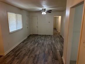 3049 Lakewood Dr in Jackson, MS - Foto de edificio - Building Photo