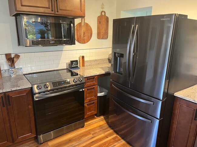 256 Hoots Dr in Hendersonville, NC - Building Photo - Building Photo