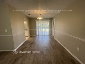 1750 Country Meadows Dr in Sarasota, FL - Foto de edificio - Building Photo