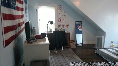 42 Hillside St in Boston, MA - Foto de edificio - Building Photo