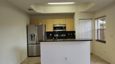 4929 Windward Way in Fort Lauderdale, FL - Building Photo - Building Photo