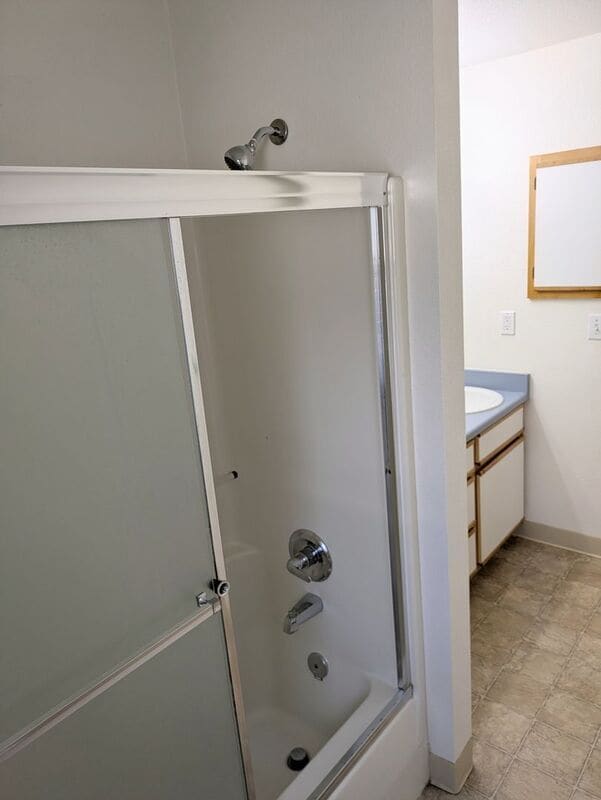 17985 SW 115th Ave in Tualatin, OR - Building Photo - Building Photo