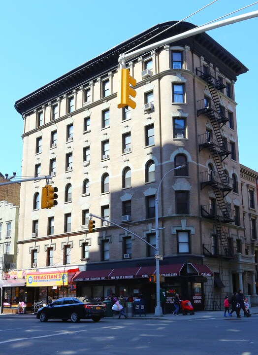 1394-1396 Lexington Ave in New York, NY - Building Photo