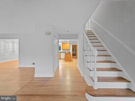 10034 Chatelaine Cir in Ellicott City, MD - Building Photo