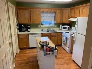 104 E Academy Ave in Searcy, AR - Building Photo - Building Photo