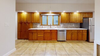 14 Wellesley St in Medford, MA - Building Photo