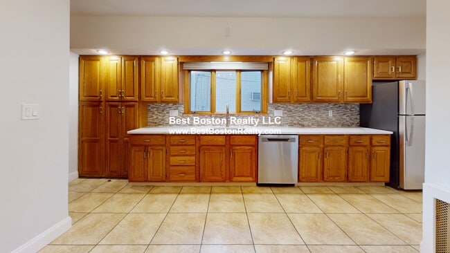 property at 14 Wellesley St