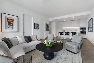 5775 Collins Ave in Miami Beach, FL - Building Photo - Building Photo