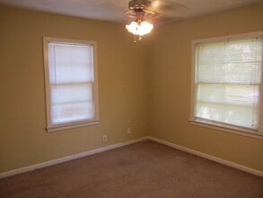 1310 16th St in Huntsville, TX - Building Photo - Building Photo